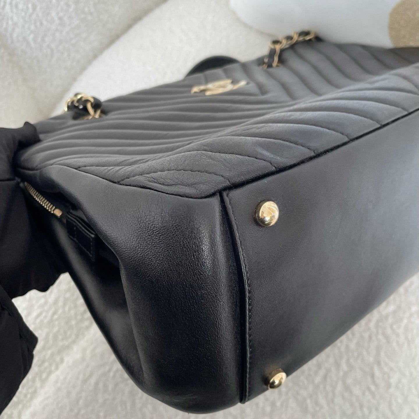 Chanel Lambskin Tote Chain Shoulder Bag Black Gold Used Women Classic Fashion