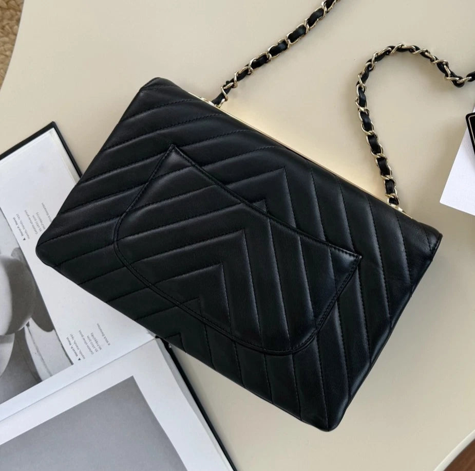 Chanel Trendy CC Calfskin Chain Shoulder Bag Black Gold Chevron Women Classic