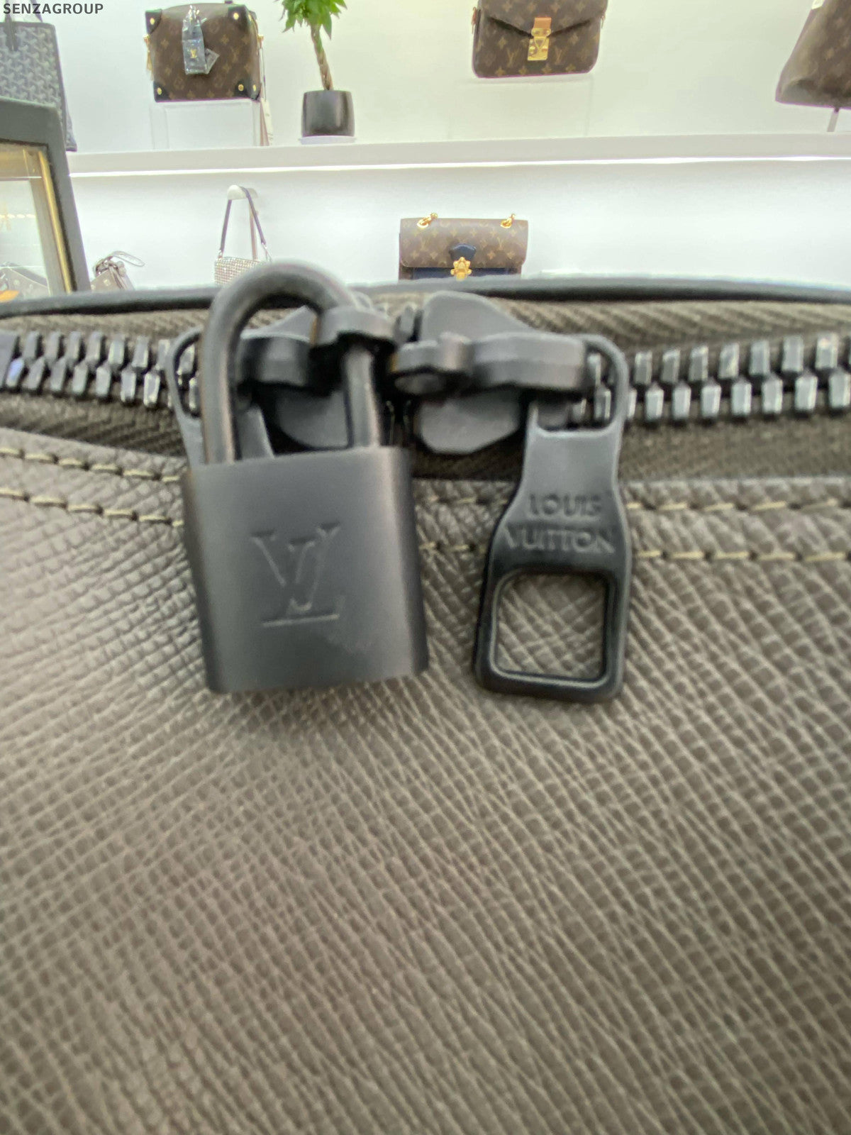 Louis Vuitton Brown Keepall 50 Travel Bag - Unisex Hand Carry & Shoulder Strap