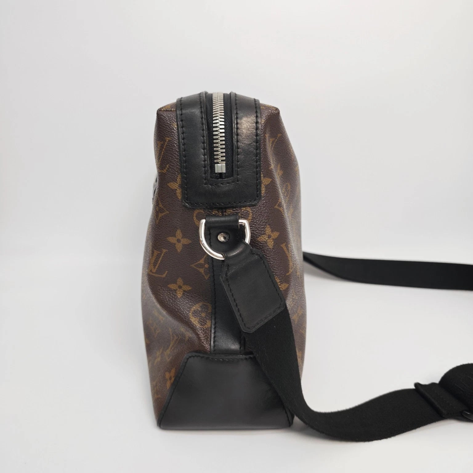 Louis Vuitton Monogram Brown Leather Crossbody Briefcase For Women