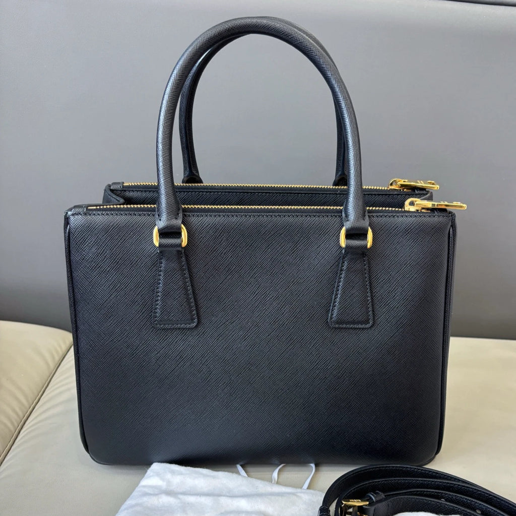 Excellent Prada Galleria Calfskin Black Handbag Crossbody Gold Hardware