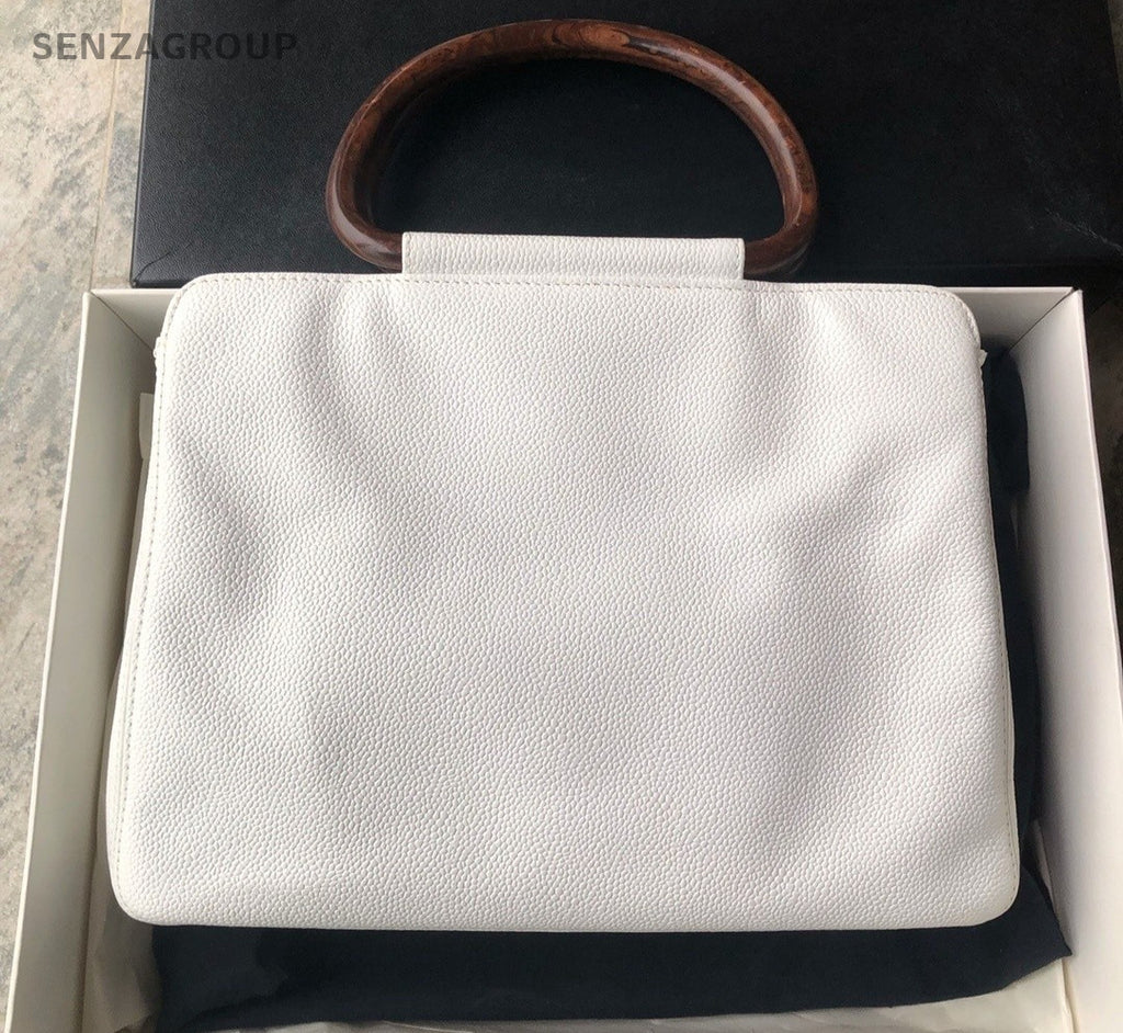 CHANEL Pear blossom wood handle Litchi peel handbag Women White