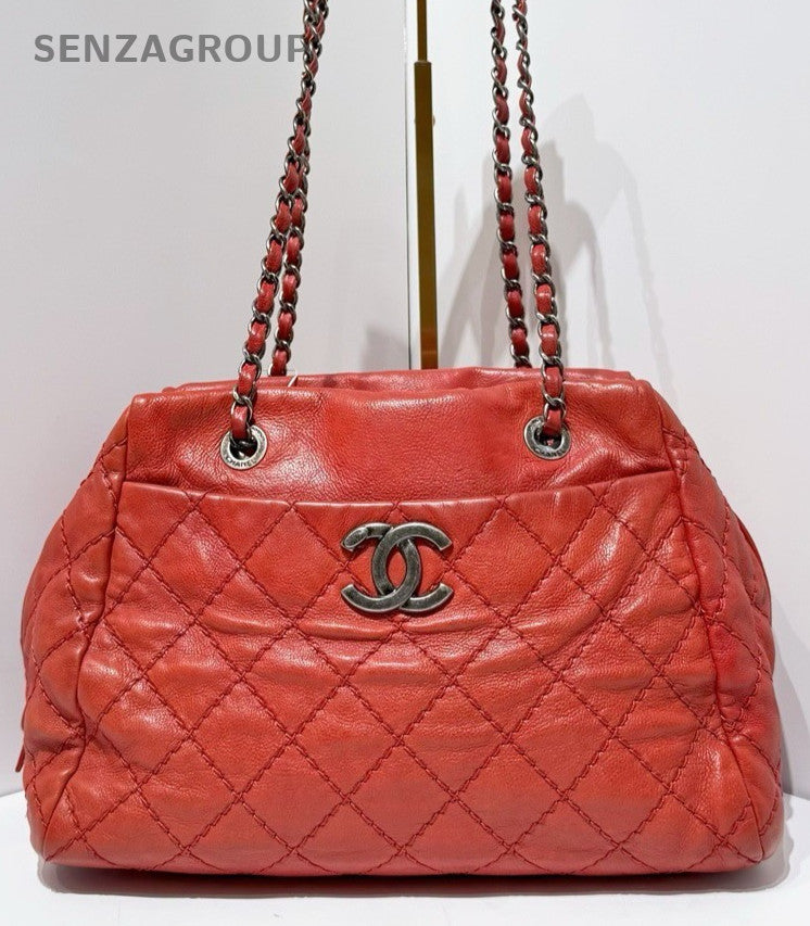 Chanel Diamond Pattern Chain Shoulder Bag Red Silver Used Women Classic Vintage