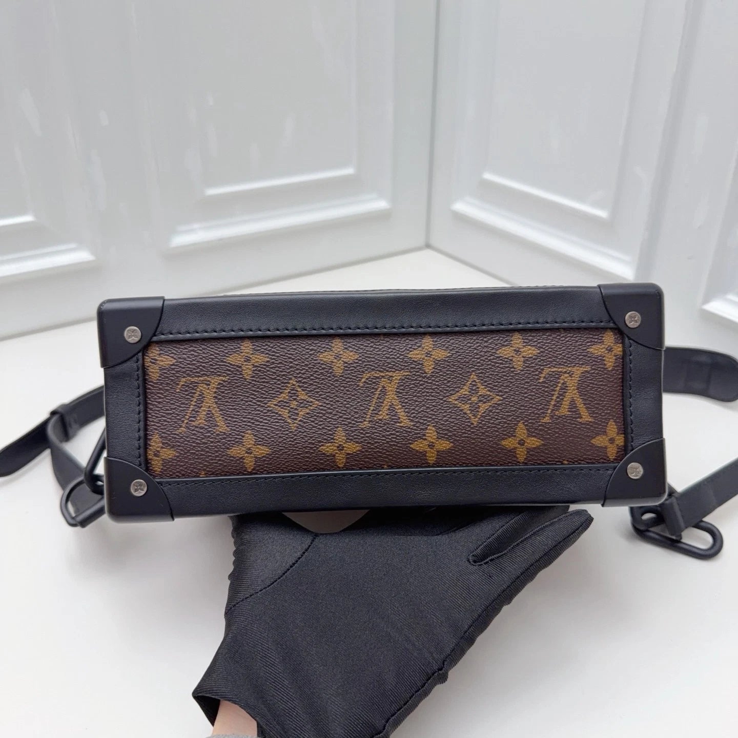 Louis Vuitton Soft Trunk MM Monogram Shoulder Bag Crossbody Unisex Adults
