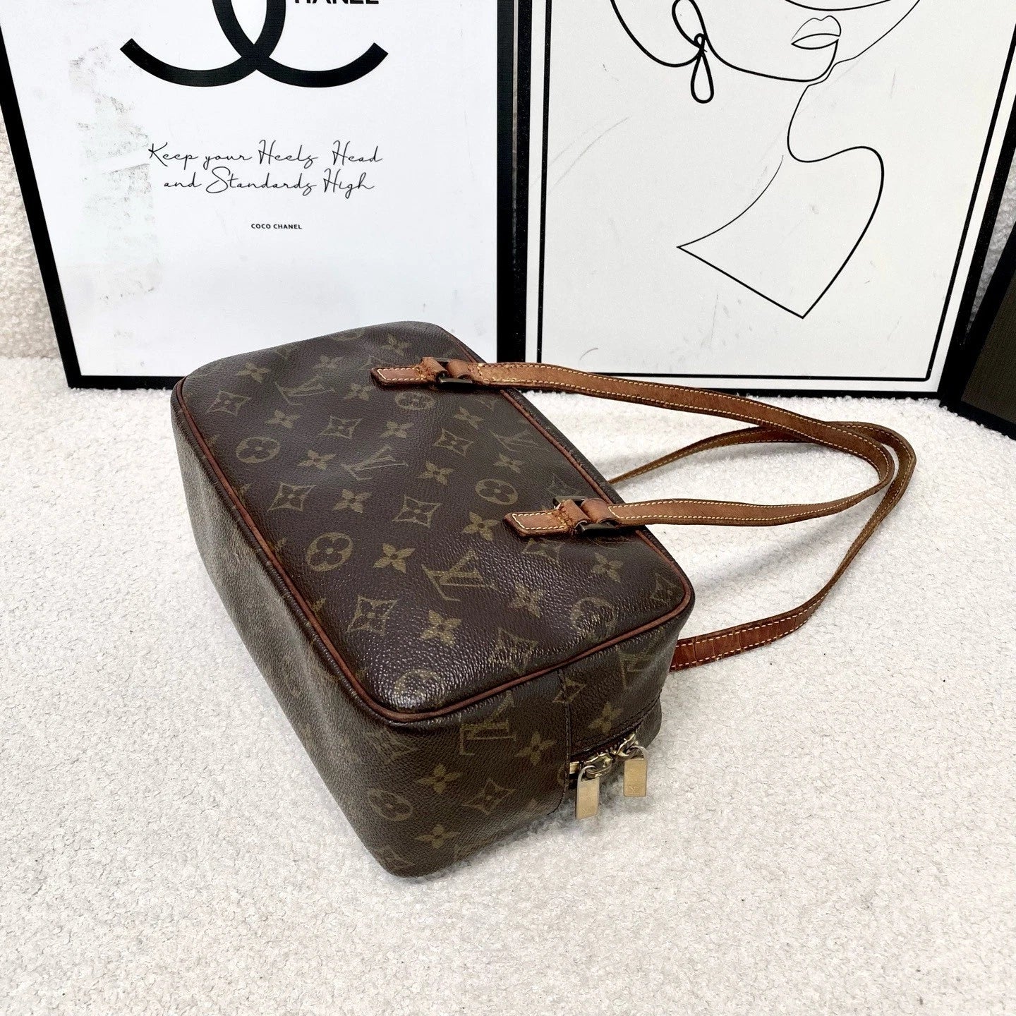 Louis Vuitton Vintage Monogram Canvas Handbag For Women