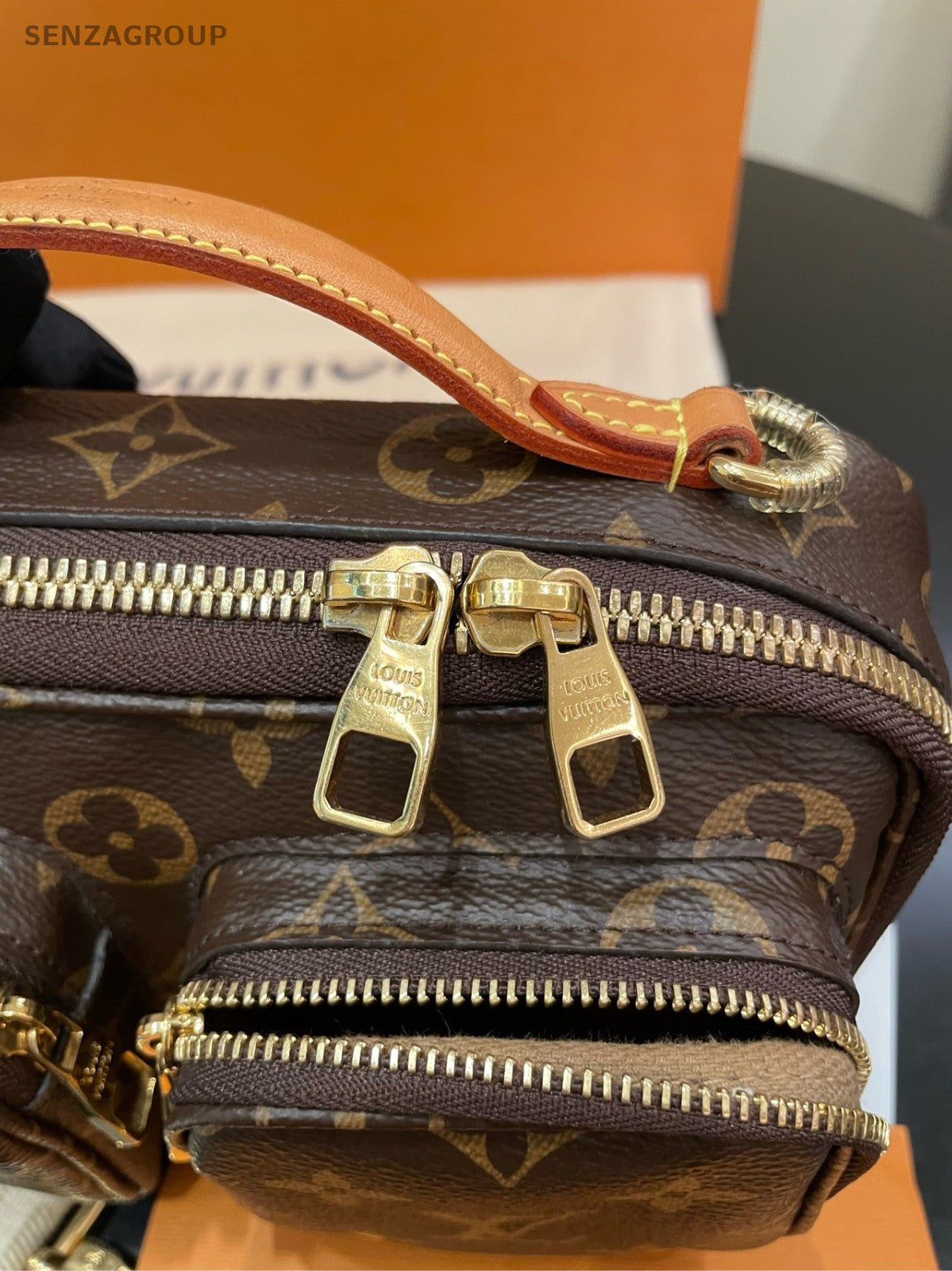 Louis Vuitton Utility Camera bag Monogram Top Handle 2way Crossbody bag