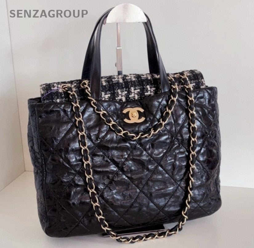 Chanel Diamond Calfskin Tote Handbag Chain Shoulder Bag Black Gold Women Classic