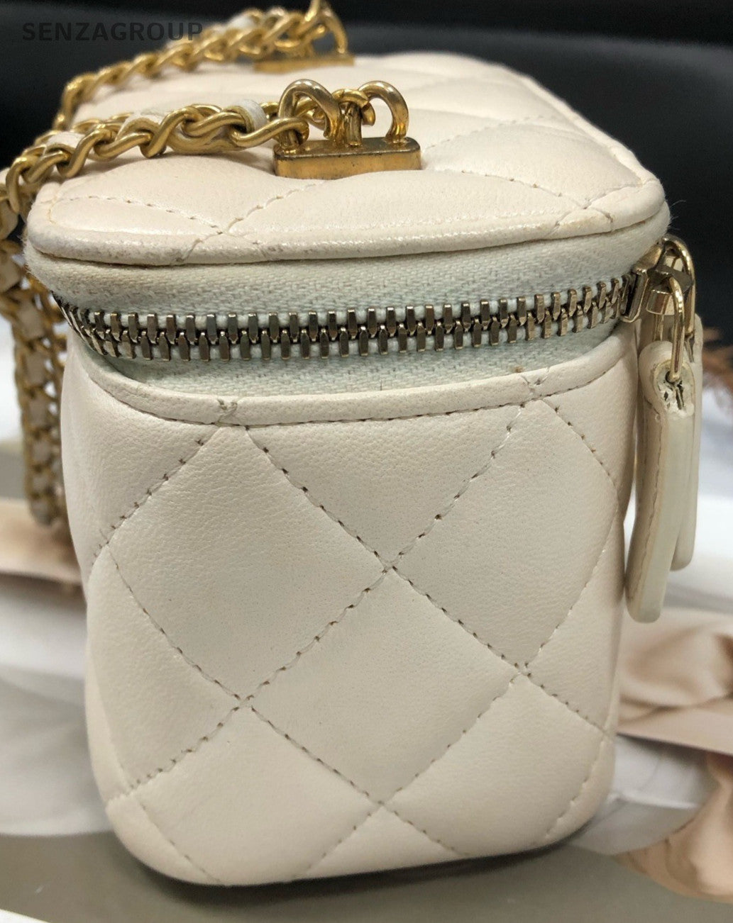 Chanel Diamond Chain Shoulder Bag Crossbody White Gold Used Women Classic