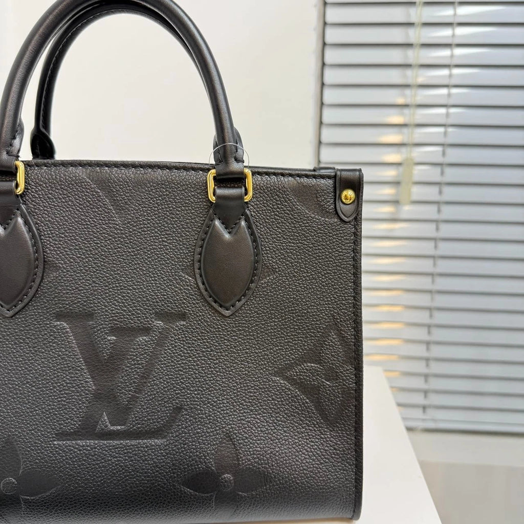 SJ0001 Louis Vuitton Onthego PM size Z