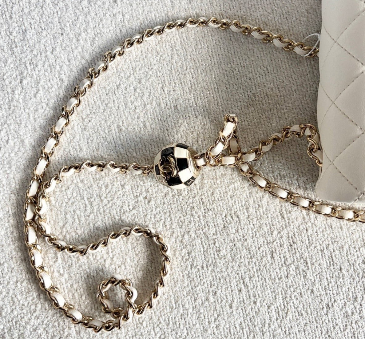 Chanel Classic Flap Lambskin Chain Shoulder Bag White Gold Women Fashion
