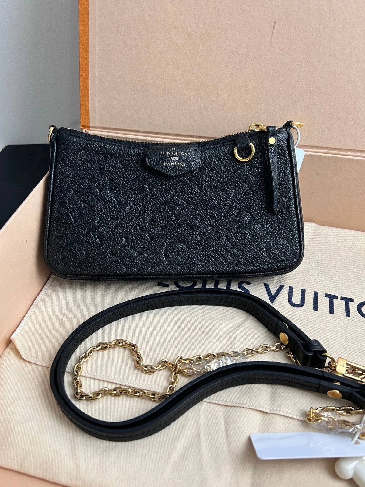 Louis Vuitton Black Calfskin Easy Pouch Shoulder Bag For Women