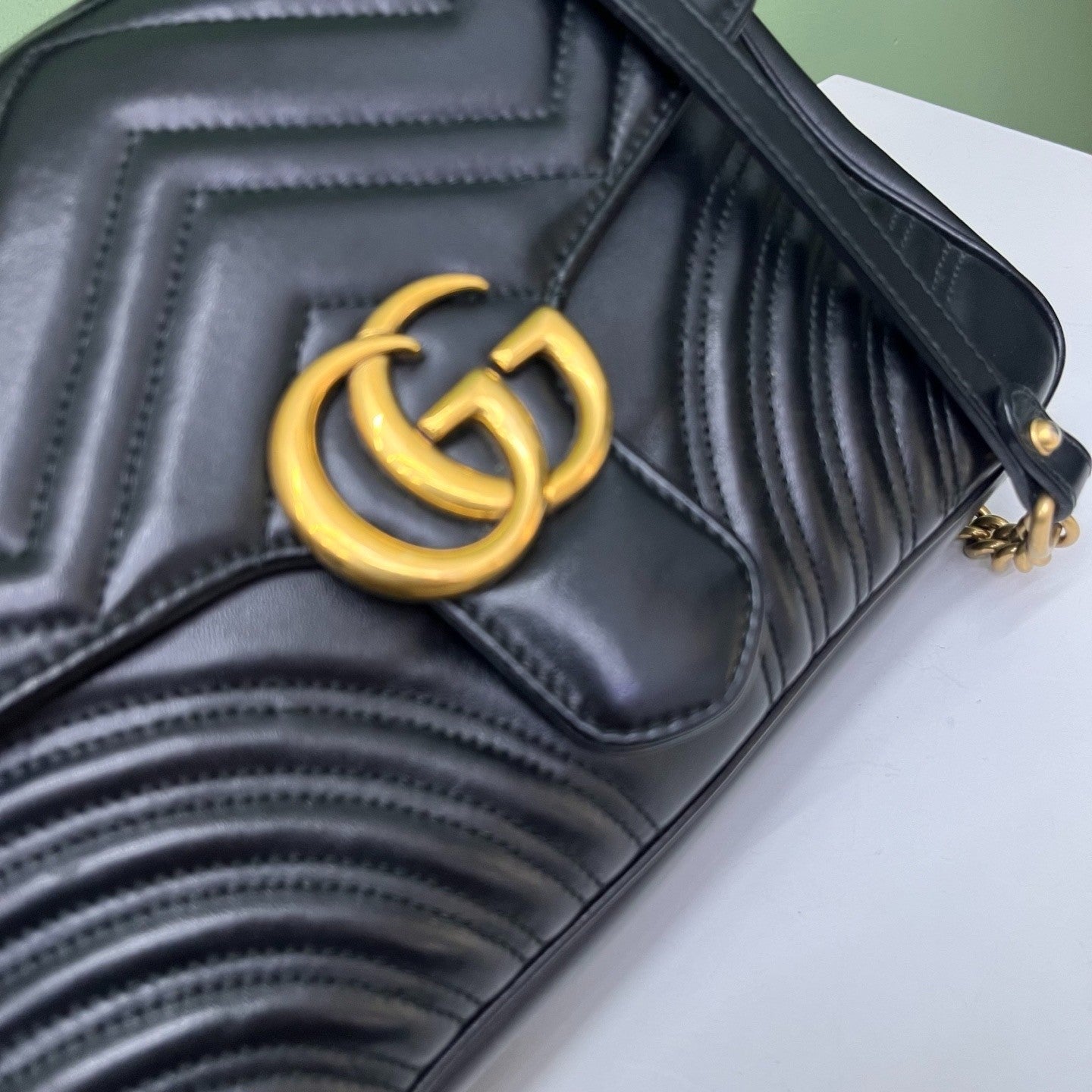Gucci Marmont Messenger Bag Chain 2Way Top Handle Crossbody Black Gold Women