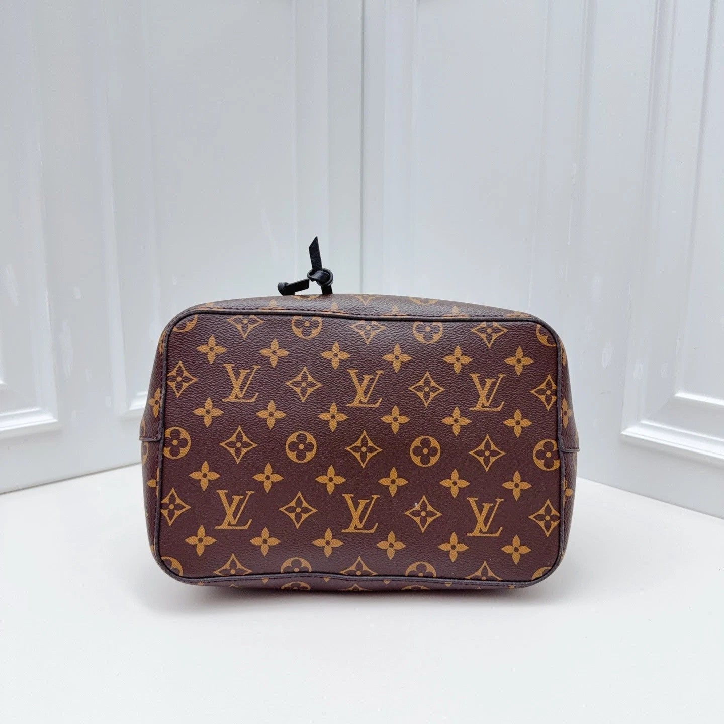 Louis Vuitton NeoNoe Monogram Brown Crossbody Excellent