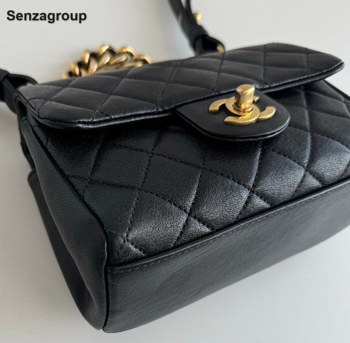 Chanel Diamond Mini Chain Top Handle Crossbody Black Gold Women Classic Fashion