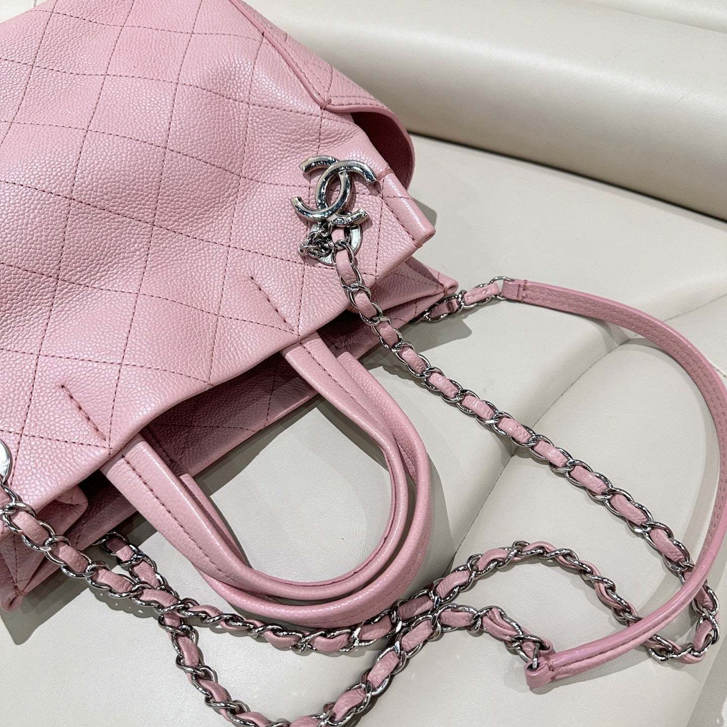 CHANEL Diamond pattern tote Calfskin Sakura Pink Shoulder bag Chain Strap Women