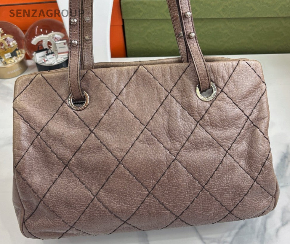 CHANEL Leather single-shoulder bag tote Brown