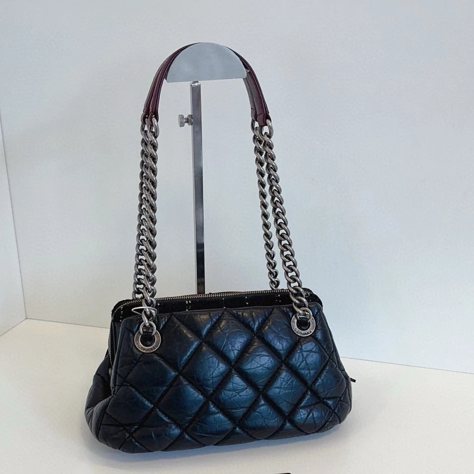 Chanel Calfskin Diamond Chain Shoulder Bag Black Silver Used Women Classic