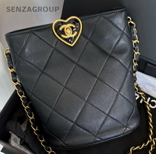 Chanel 23S Heart Enamel Bucket Chain Shoulder Bag Crossbody Black Women Fashion