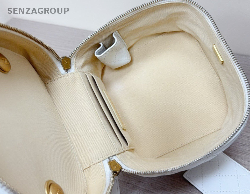 Chanel Diamond Pattern Chain Top Hand Shoulder Bag White Gold Used Women Classic