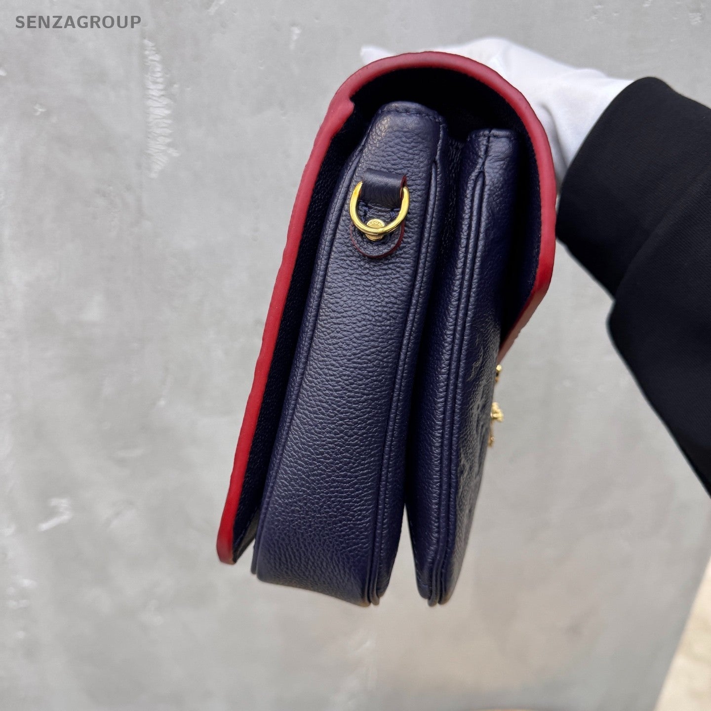 Louis Vuitton Pochette Métis Monogram Empreinte Shoulder Handbag Navy