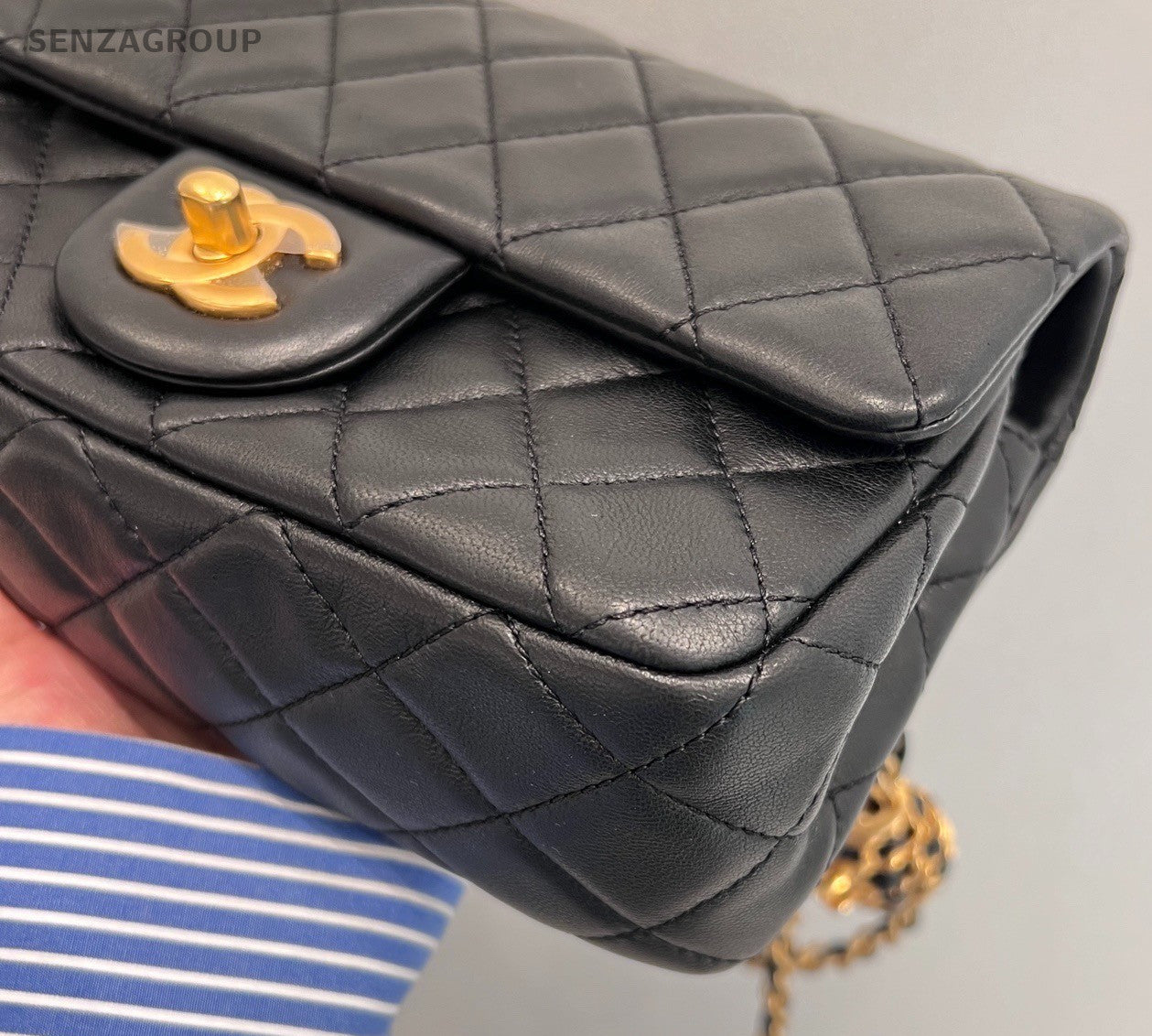 Chanel Classic Flap Mini Chain Shoulder Bag Crossbody Black Gold Women Fashion