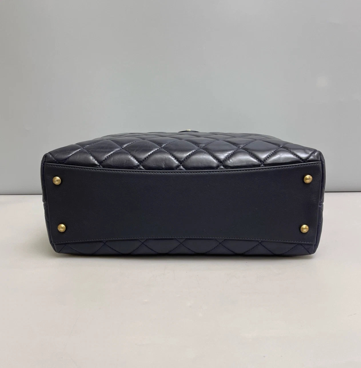 Chanel Paris-bombay Tote Oil Wax Calfskin Top Handle Bag Shoulder Black