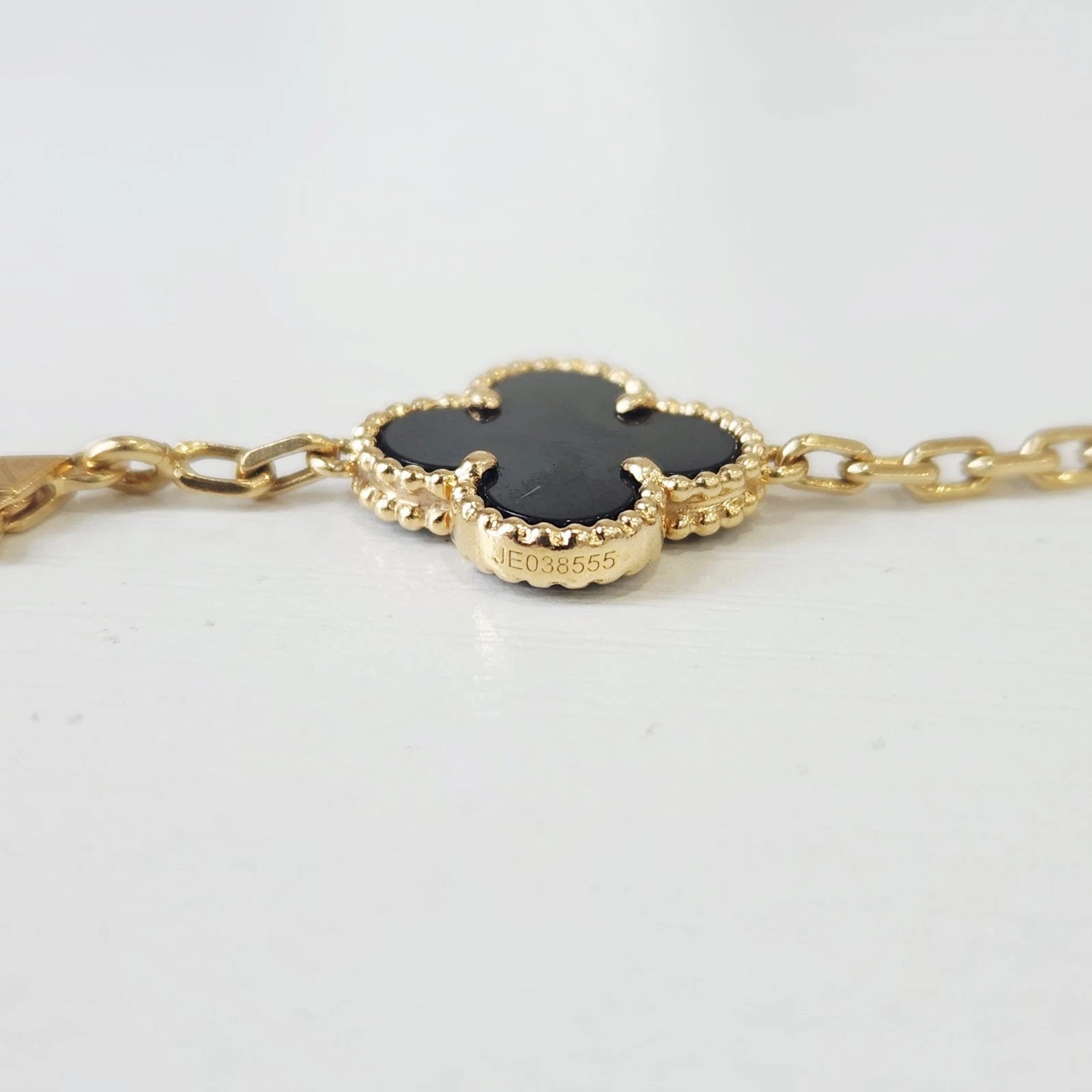 Van Cleef &amp; Arpels Vintage Alhambra 5 Motifs Onyx Bracelet 18k Yellow Gold