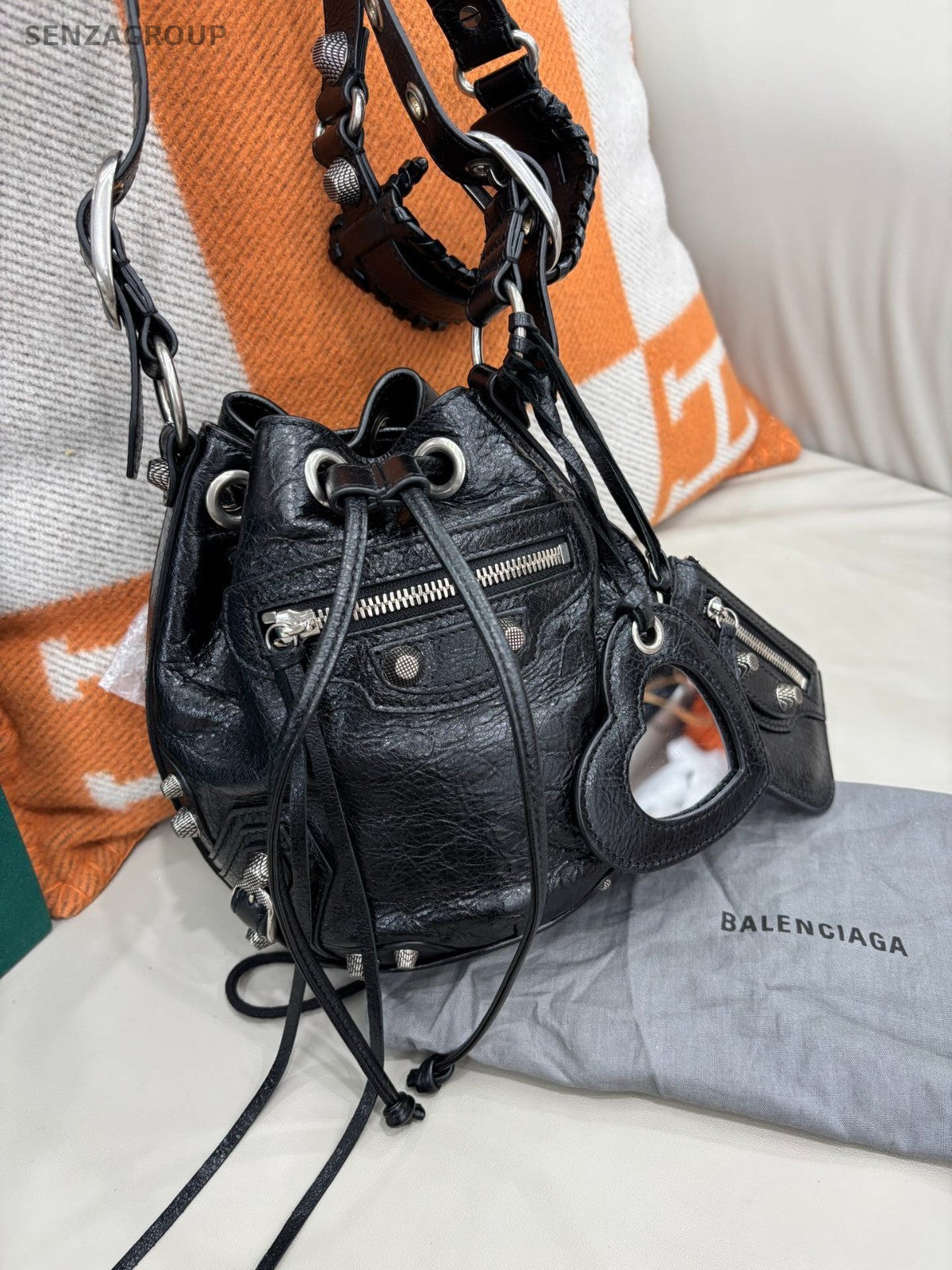 Balenciaga Le Cagole Bucket Drawstring Shoulder bag Black Women Classic