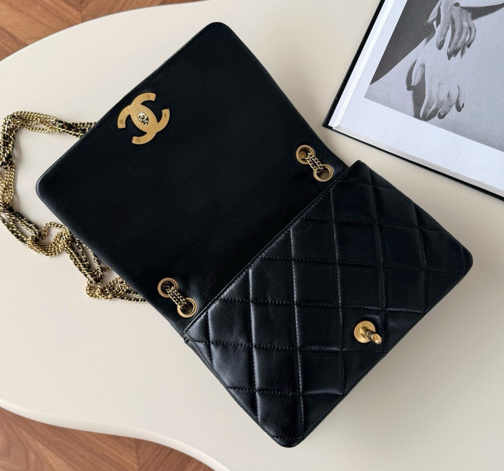 Chanel Diamond Chain 2Way Shoulder Crossbody Black Gold Women Classic Fashion