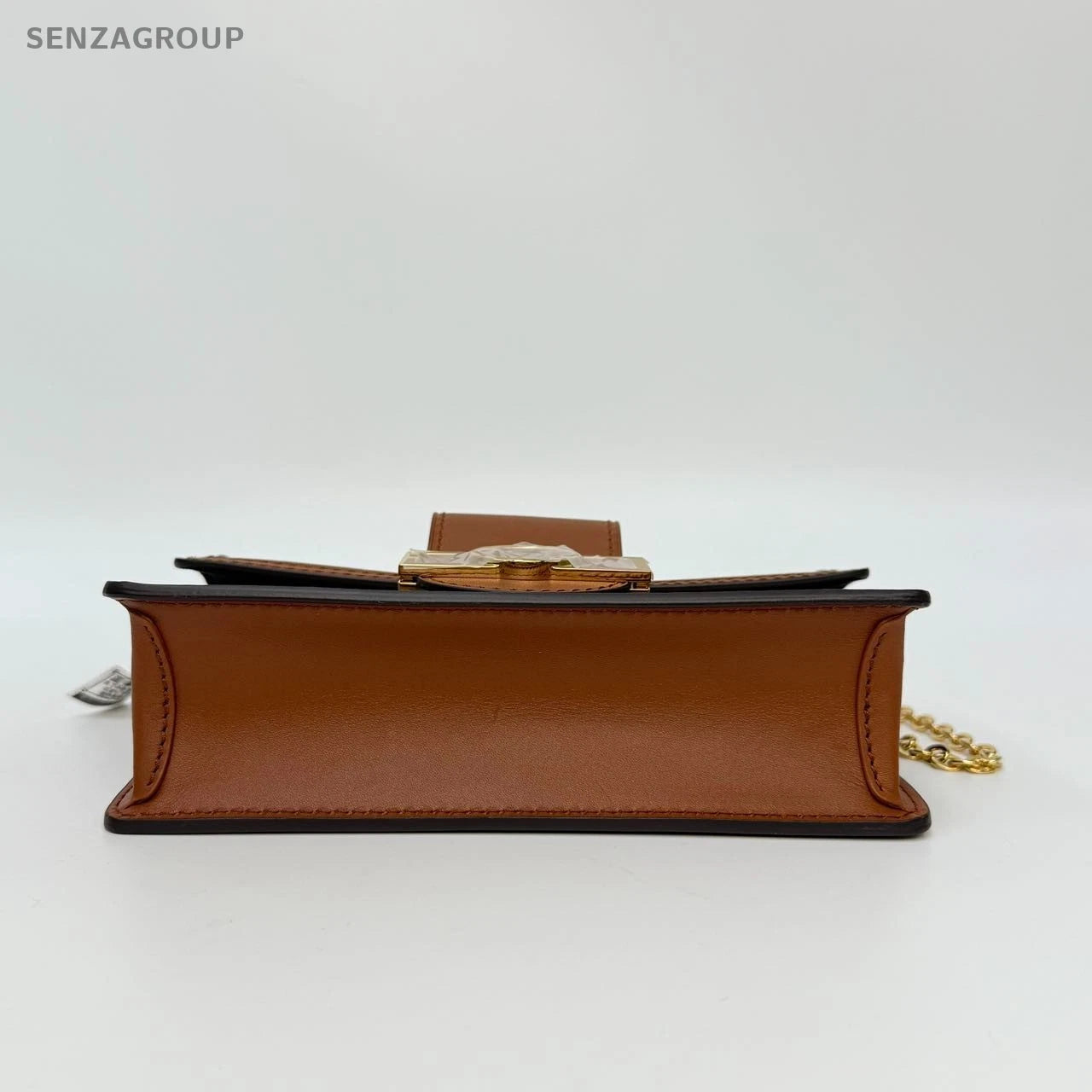 SJ0001 LOUIS VUITTON Dauphine woc crossbody bag (U)