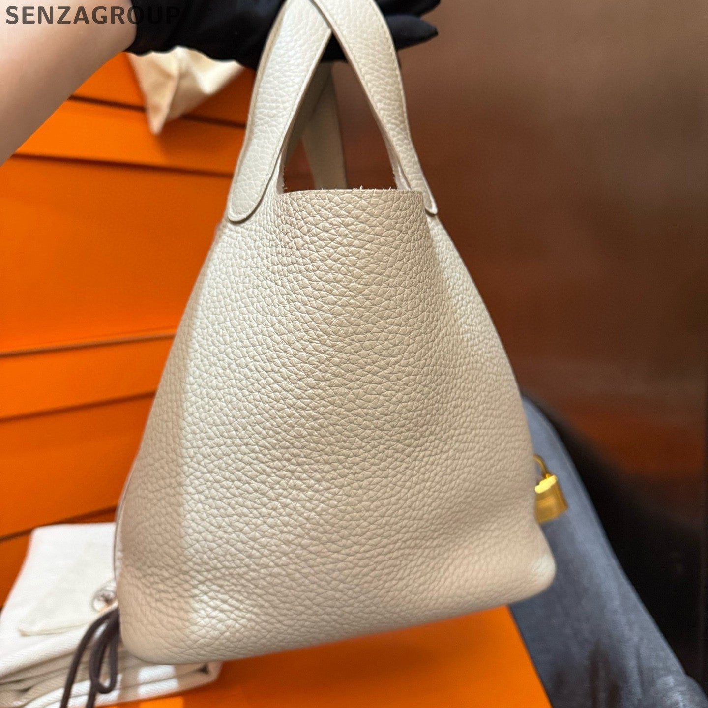 Hermès Picotin 18 Bag White Gold TC Leather Handbag Shoulder Bag Women
