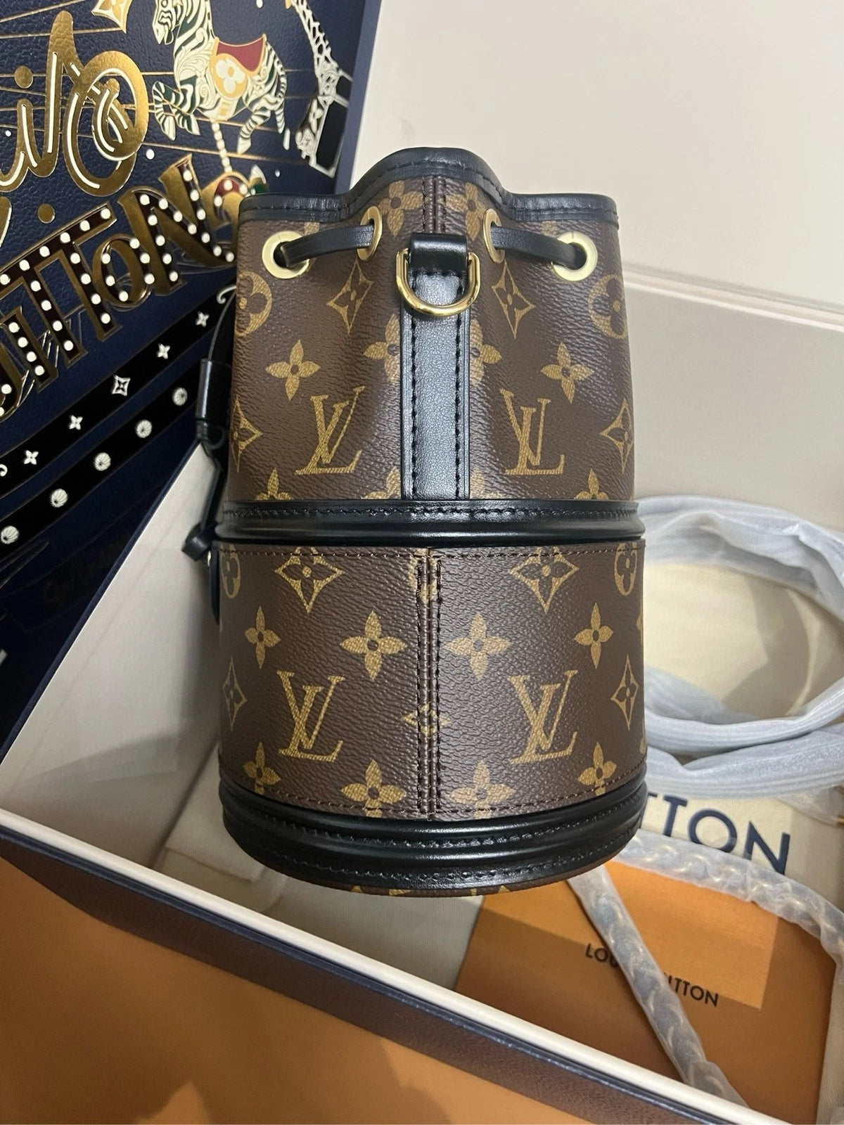 Louis Vuitton Singapore Limited Edition Canvas Bucket Bag For Women