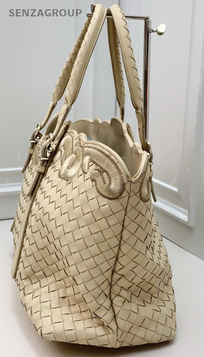Bottega Veneta Embroidered Pattern Shoulder Tote Bag Cream Women