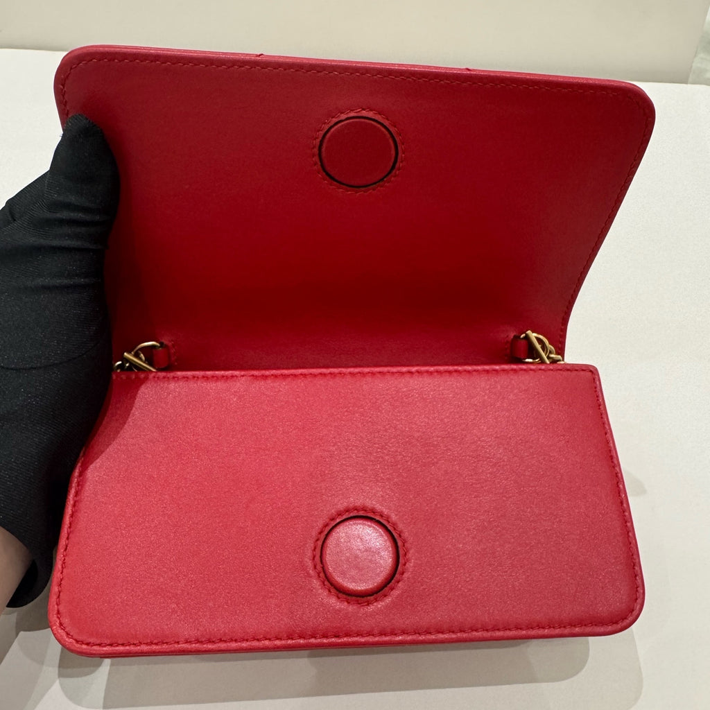 Gucci Chain WOC Shoulder Crossbody Bag Red Gold Buckle Classic Fashion Women