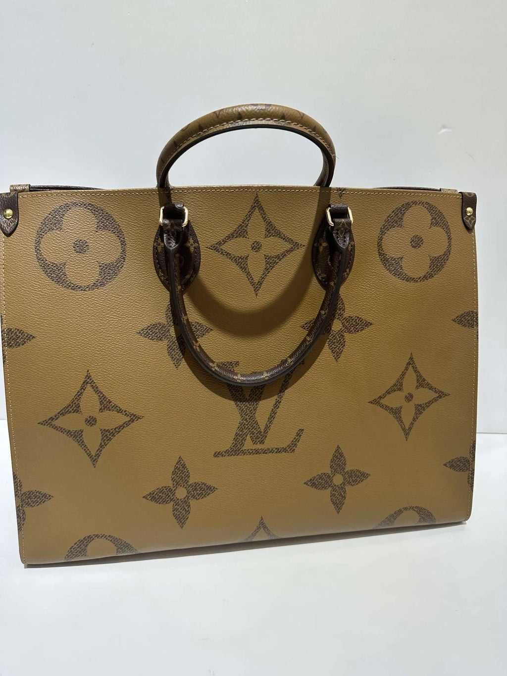 Louis Vuitton OnTheGo Monogram Canvas Tote Bag Excellent