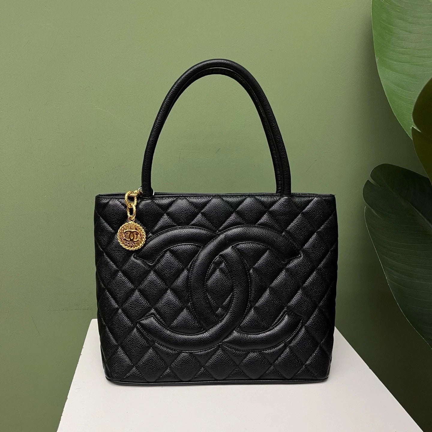 Chanel Medallion Tote Black Gold Top Handle Bag Shoulder Bag Women Classic