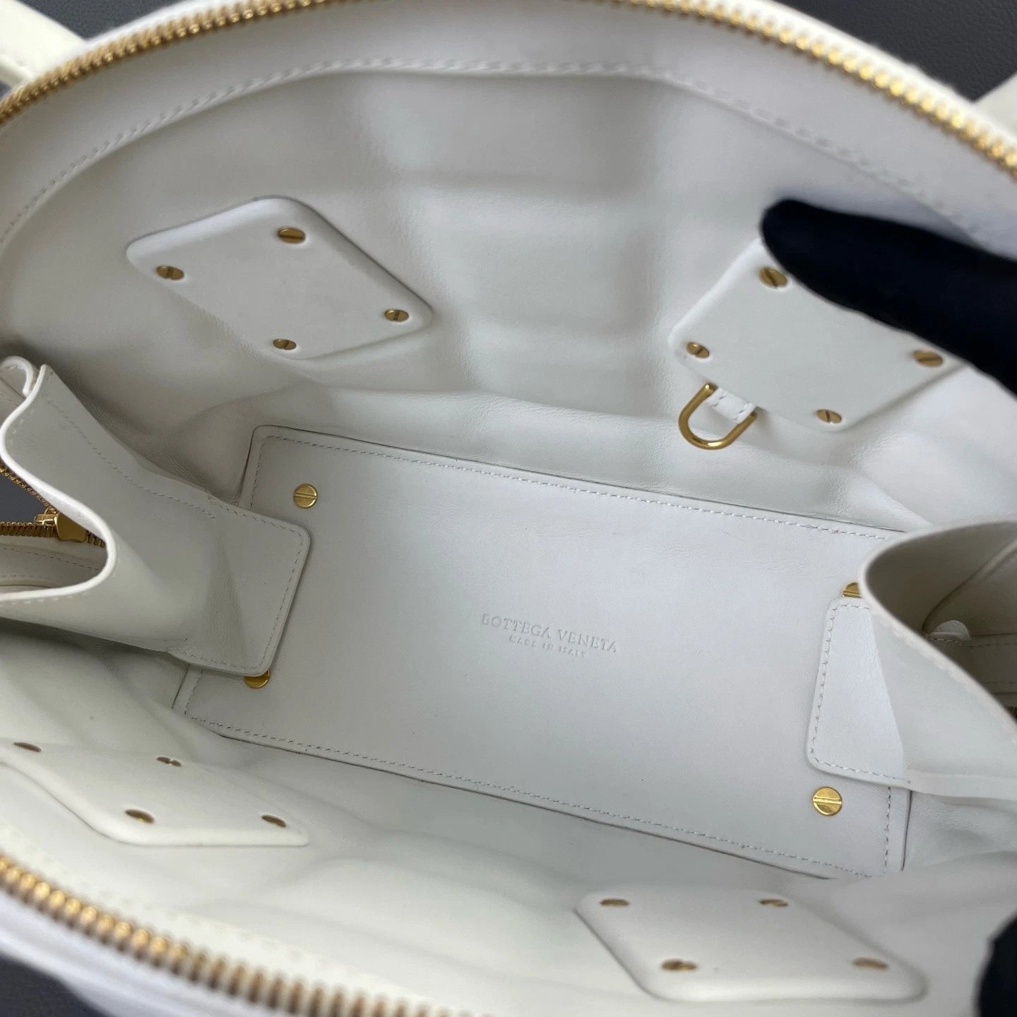 Bottega Veneta Swoop Shell Calfskin Crossbody Handbag For Women