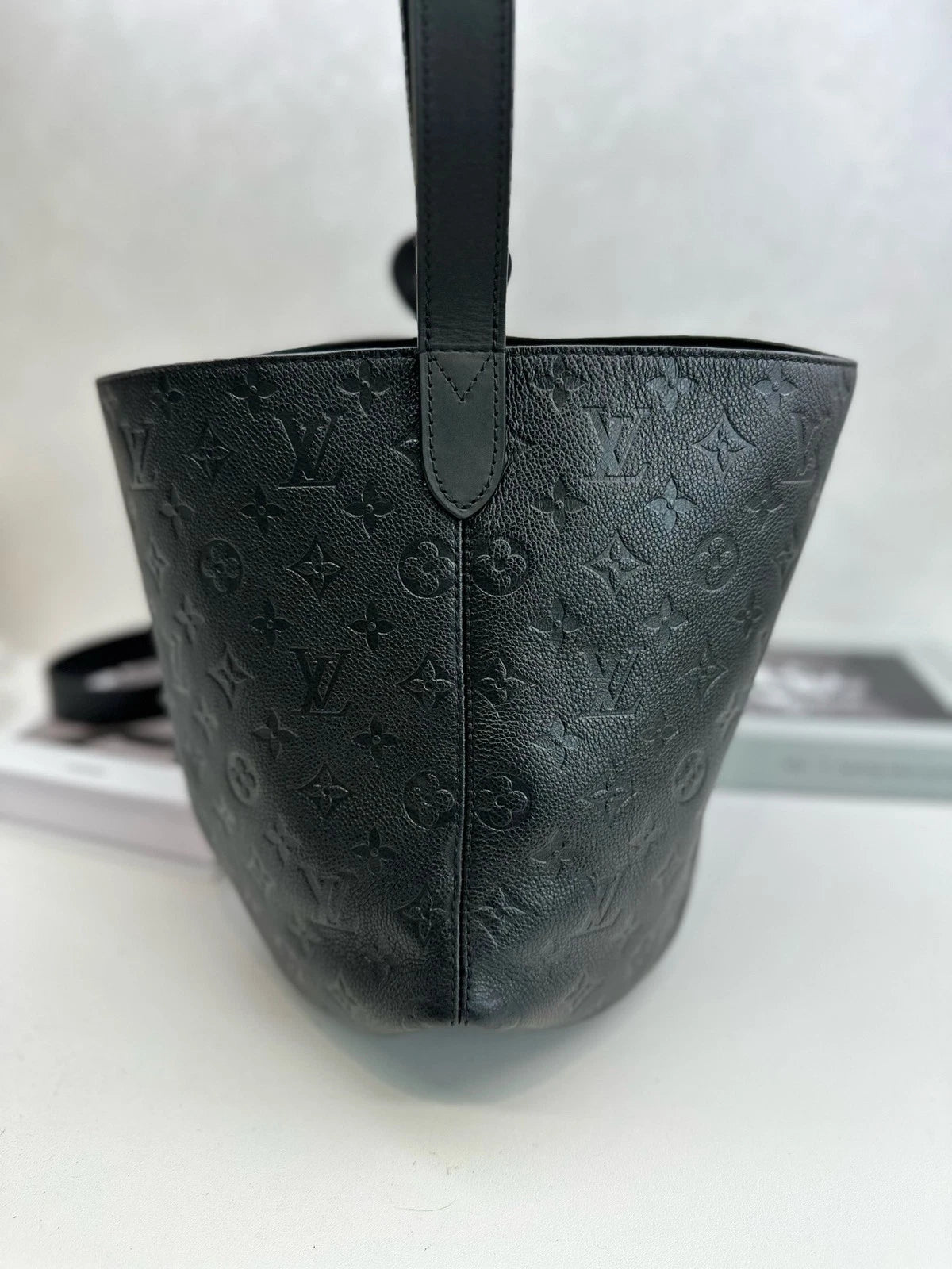 Excellent Louis Vuitton All In GM Calfskin Monogram Black Handbag Shoulder Bag