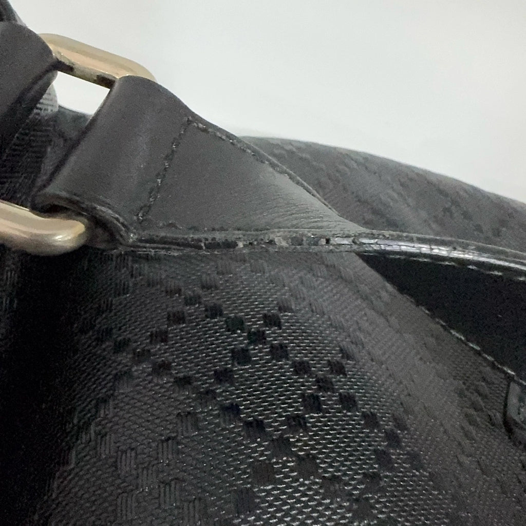 GUCCI Black Embossed Leather Messenger Shoulder Crossbody Bag For Women