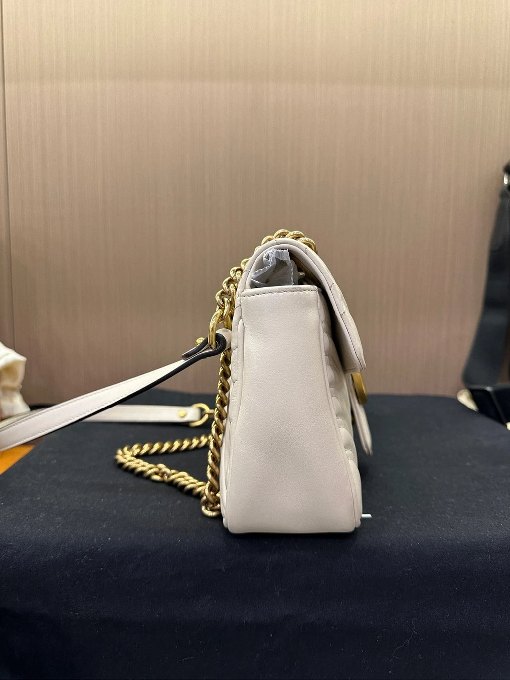 Gucci Marmont White Shoulder Bag Excellent
