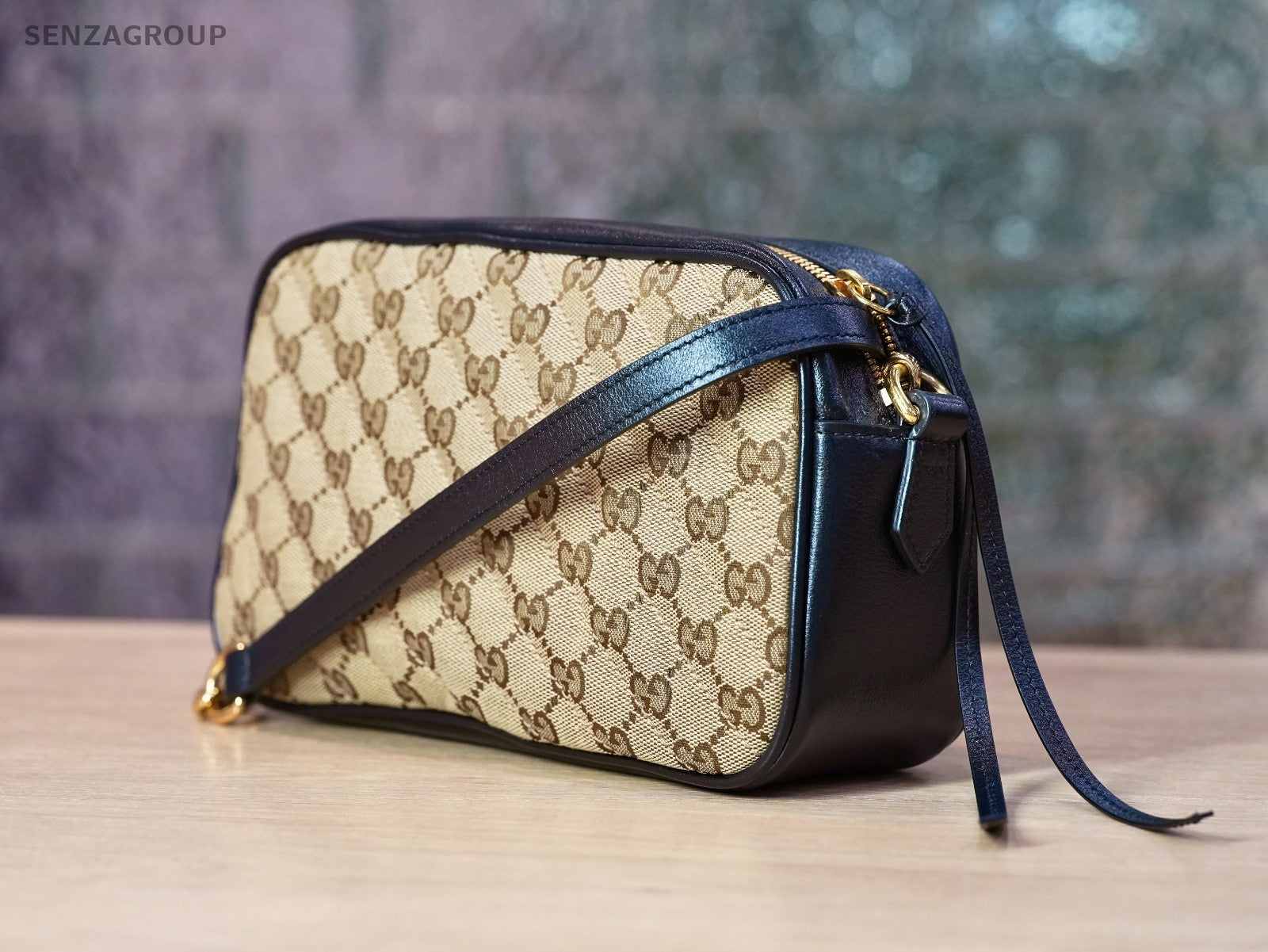 GUCCI GG Monogram Classic Camera bag GM Crossbody Canvas