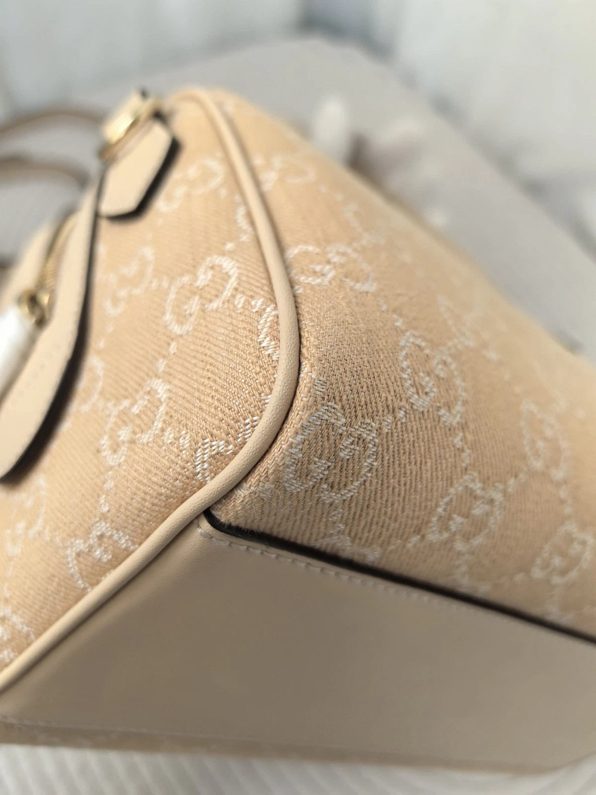 Excellent Gucci Boston Monogram Top Handle Crossbody Bag Beige Silver Hardware