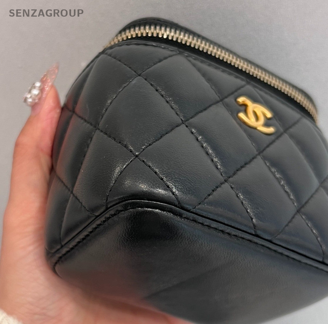 Chanel Vanity Case Chain Crossbody Black Gold Diamond Women Classic Fashion