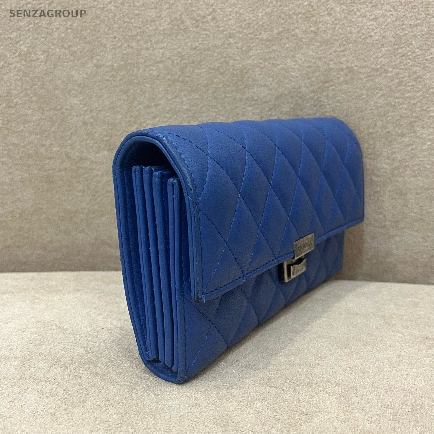 CHANEL Silver clasp Woc Lambskin Chain Shoulder bag Crossbody Blue Women