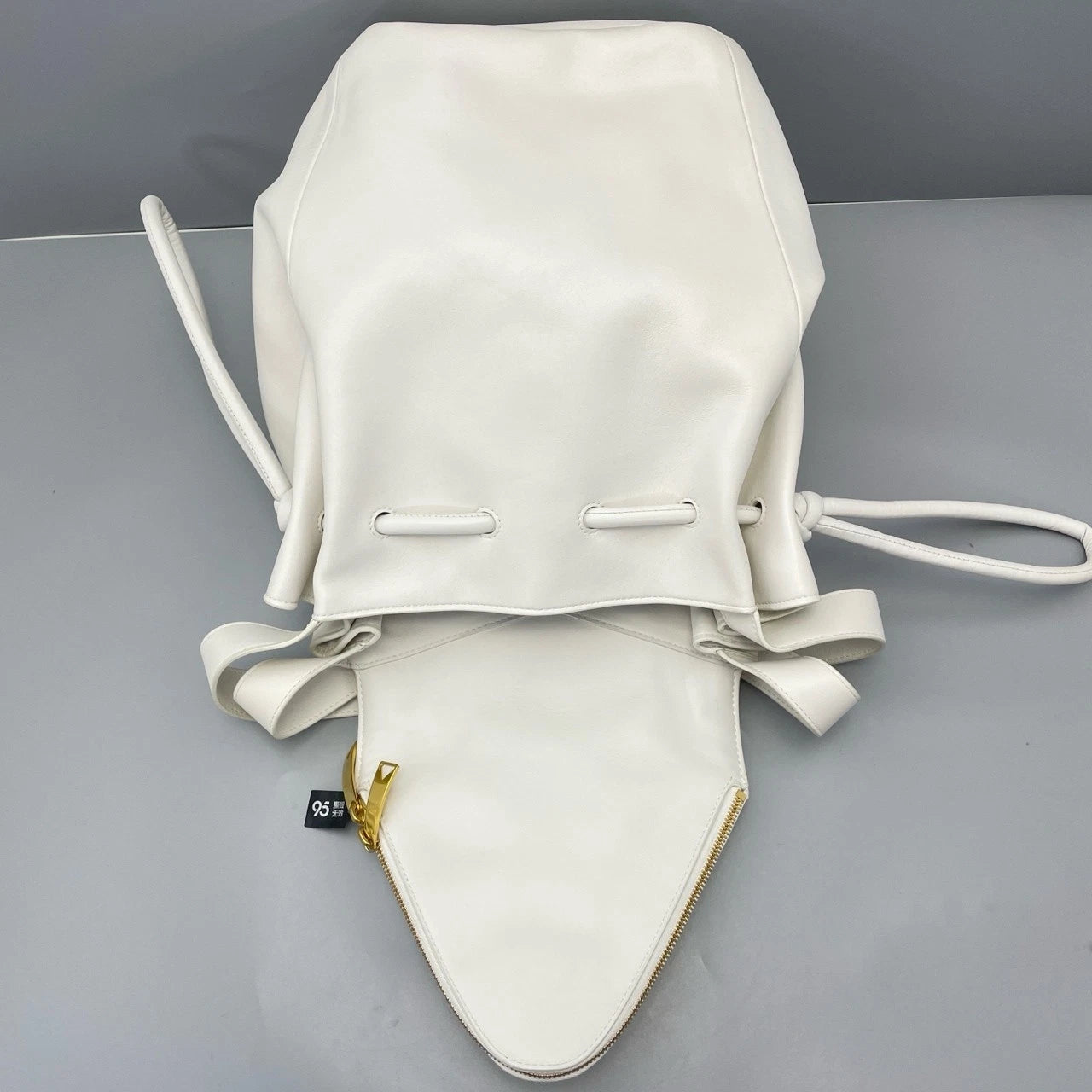 Bottega Veneta Beak Flap White Bucket Bag For Women