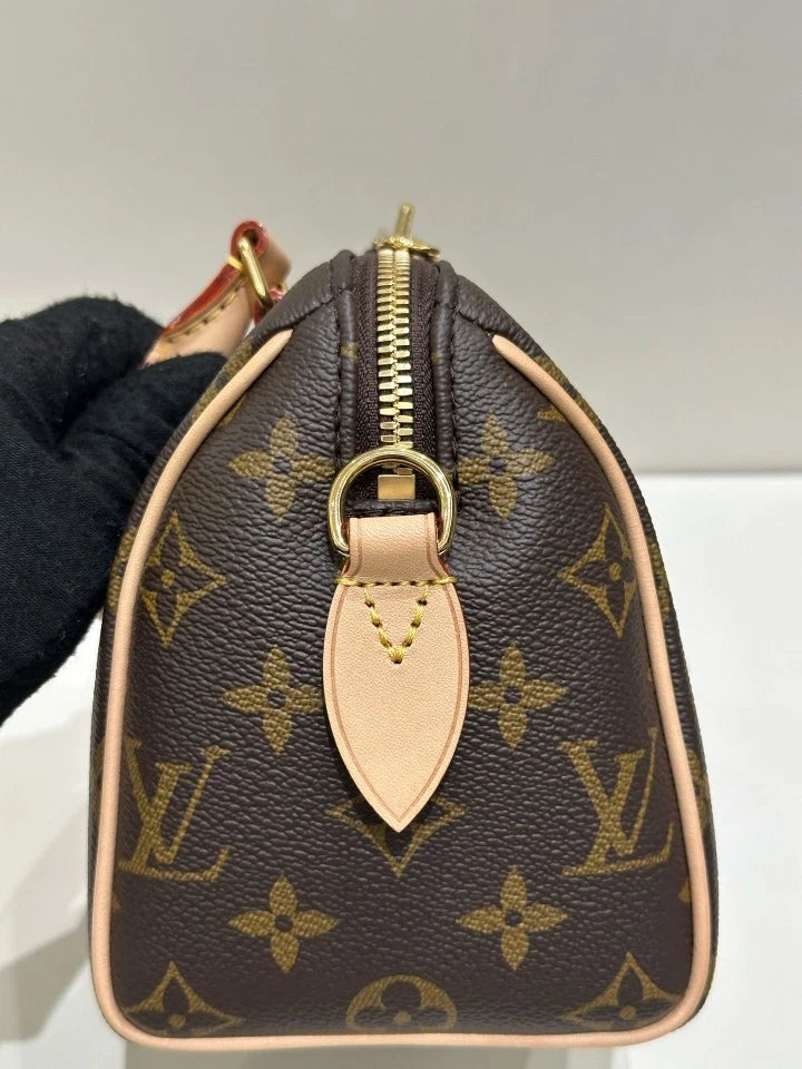 Louis Vuitton Speedy20 Canvas Shoulder Handbag For Women