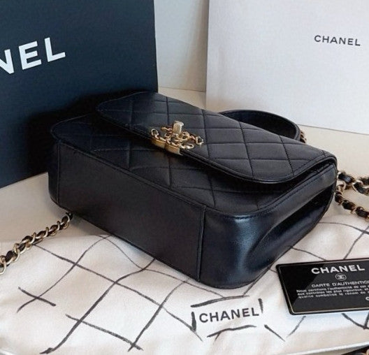 Chanel 19Bag  Diamond Top Handle Chain Shoulder Crossbody Black Gold Used Women