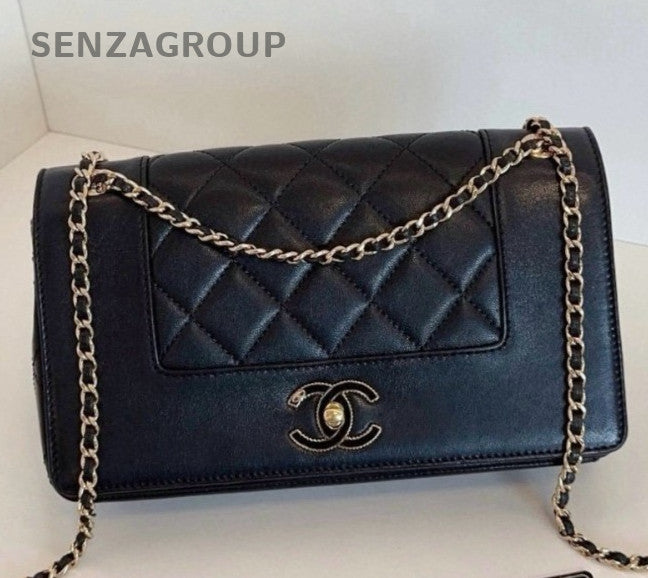 Chanel Diamond Chain Shoulder Bag Crossbody Black Gold Women Classic Fashion