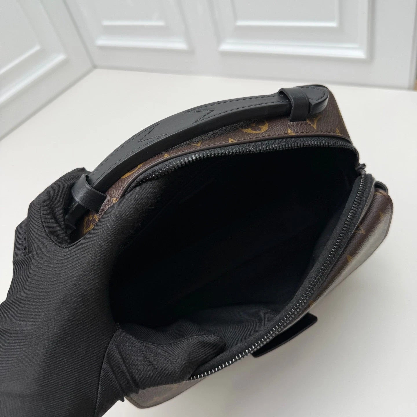 Louis Vuitton Messenger Bag Monogram Top Handle Crossbody Bag Brown Women