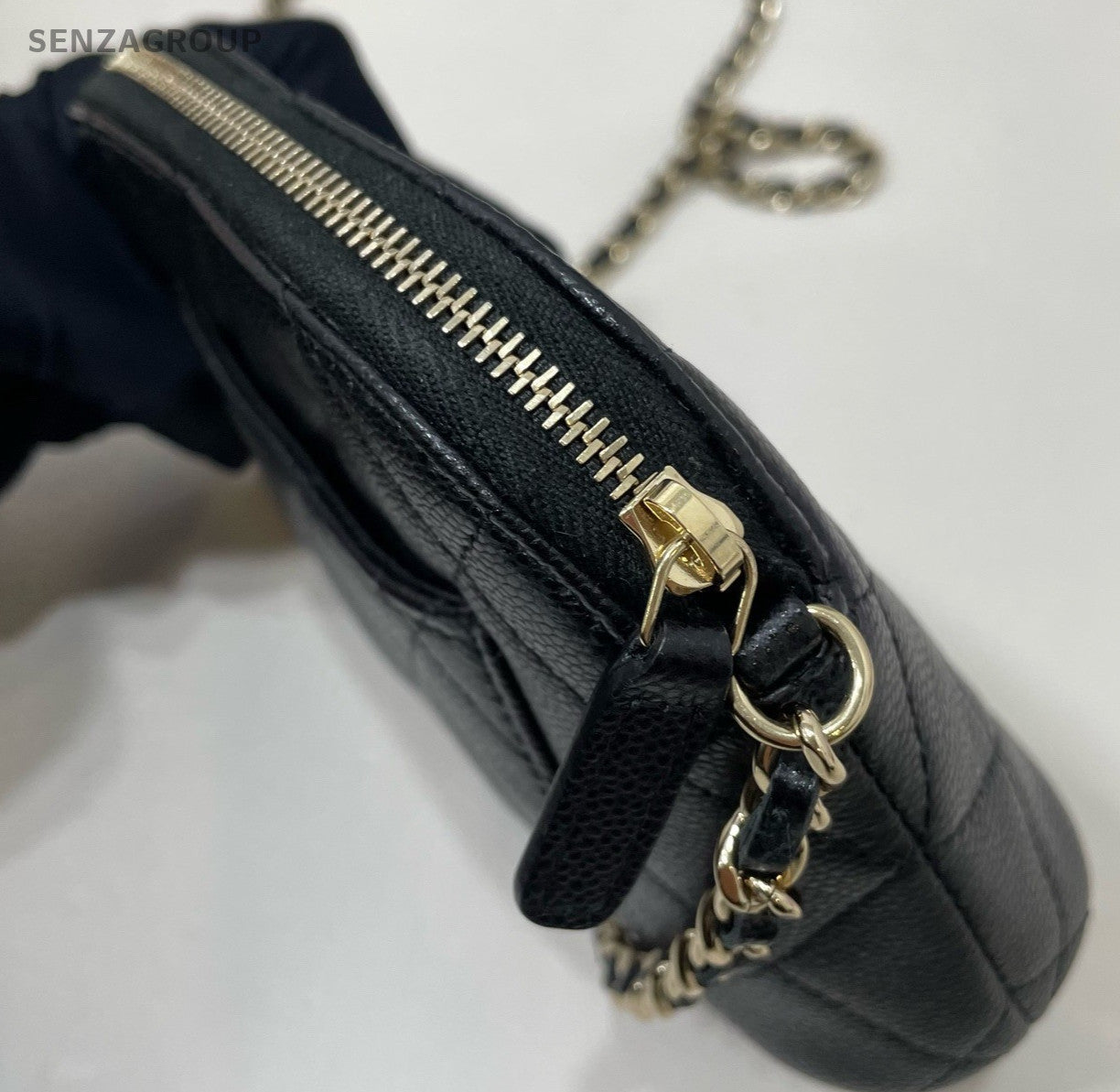 Chanel Diamond Calfskin Chain Shoulder Bag Crossbody Black Gold Women Classic